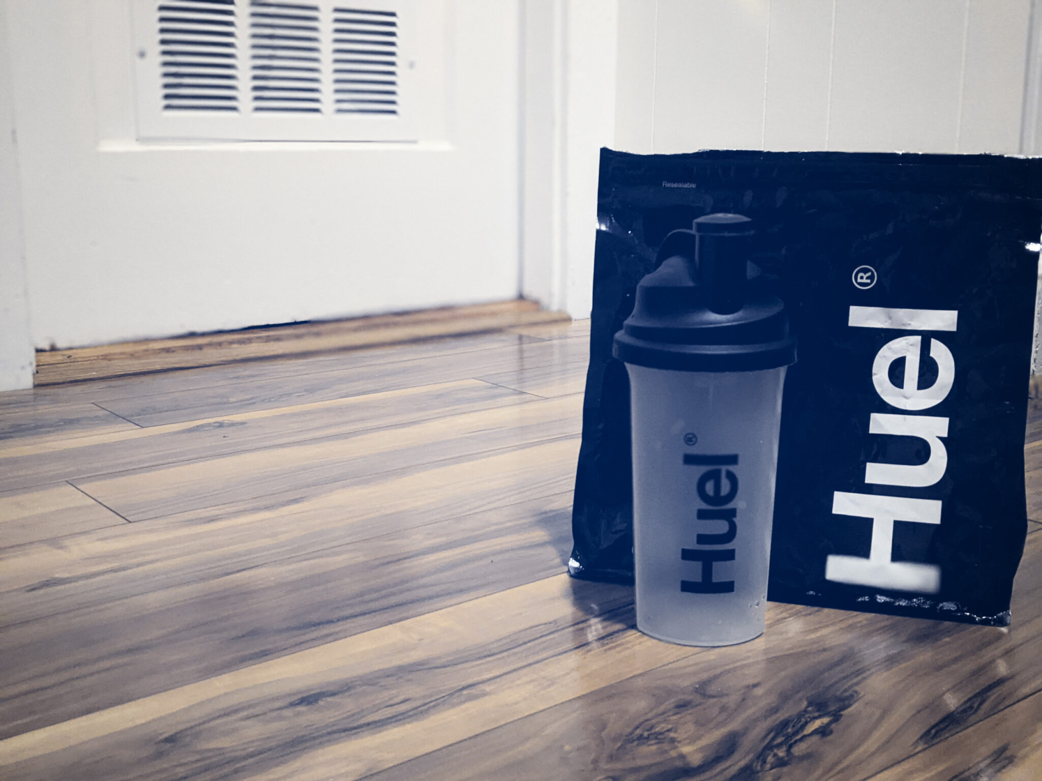 https://illnesstoultra.com/wp-content/uploads/2020/11/huel-runners-with-shaker-scaled.jpg